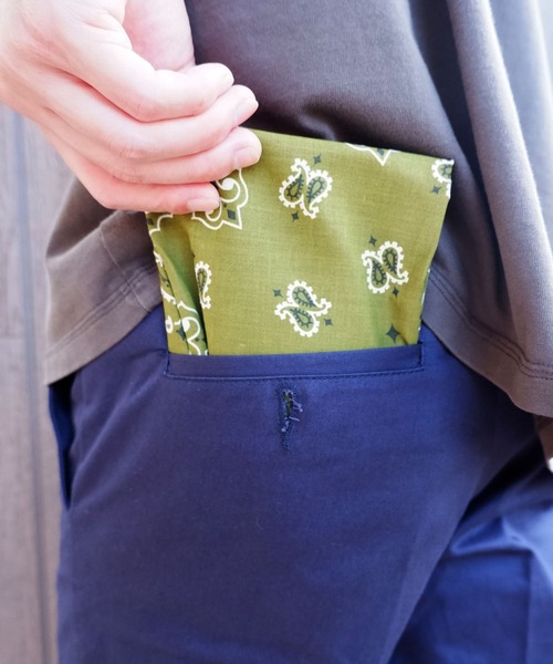 HAV-A-HANK（ハバハンク ）の「【HAV-A-HANK】PAISLEY BANDANNA/ペイズリーバンダナ（バンダナ/スカーフ・メンズ・ホワイト/ブラック/ベージュ/パープル/ネイビー/ブラウン/レッド系その他/ライトピンク/ブルー系その他2/イエロー/オレンジ/ブルー/グリーン/グリーン系その他/バーガンディー/グレー/レッド/カーキ/サックスブルー/ピンク/ターコイズブルー/ブラック×グレー/ミント/ネイビー系/マスタード・FREE）」の7枚目の写真