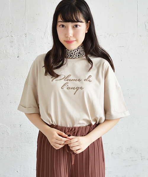 PairPair(ペアペア)の「ダルメシアン柄スカーフ付きロゴTシャツ(Tシャツ/カットソー・レディース・モカ/ベージュ・FREE)」の3枚目の写真