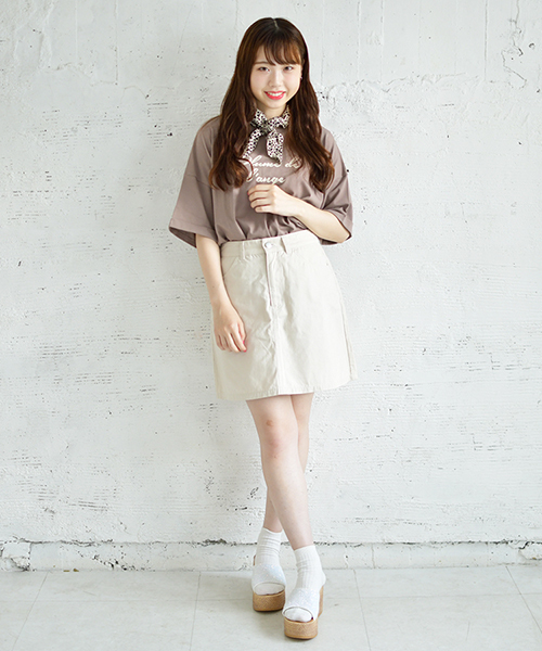 PairPair(ペアペア)の「ダルメシアン柄スカーフ付きロゴTシャツ(Tシャツ/カットソー・レディース・モカ/ベージュ・FREE)」の7枚目の写真