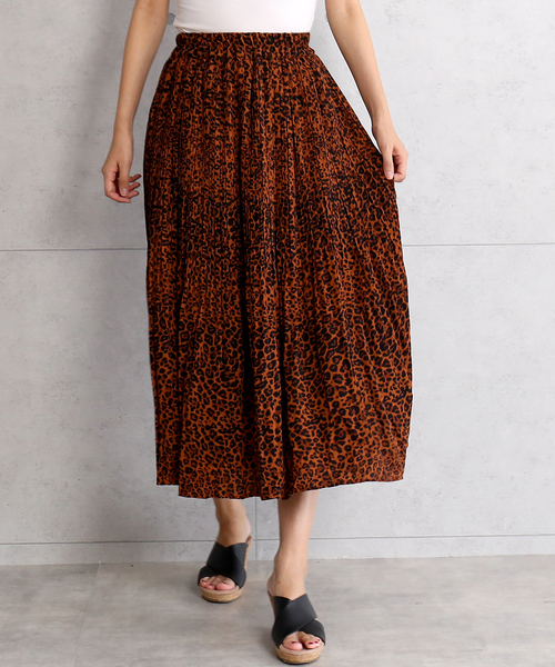 CHARM BERRY TIC（チャームベリーチック）の「ヒョウ柄消しプリーツスカート（スカート・レディース・ブラック/ブラウン/ベージュ・M/L）」の3枚目の写真