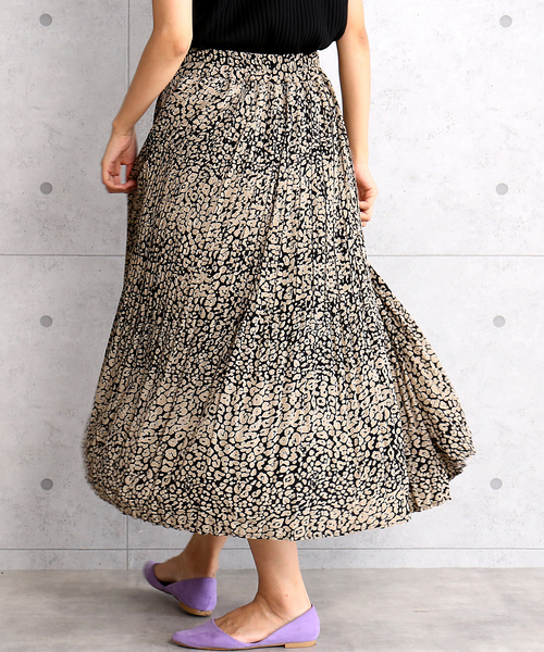 CHARM BERRY TIC（チャームベリーチック）の「ヒョウ柄消しプリーツスカート（スカート・レディース・ブラック/ブラウン/ベージュ・M/L）」の8枚目の写真