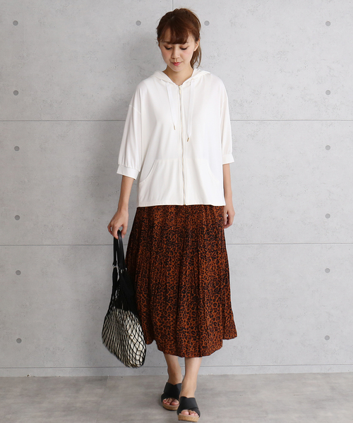 CHARM BERRY TIC（チャームベリーチック）の「ヒョウ柄消しプリーツスカート（スカート・レディース・ブラック/ブラウン/ベージュ・M/L）」の12枚目の写真