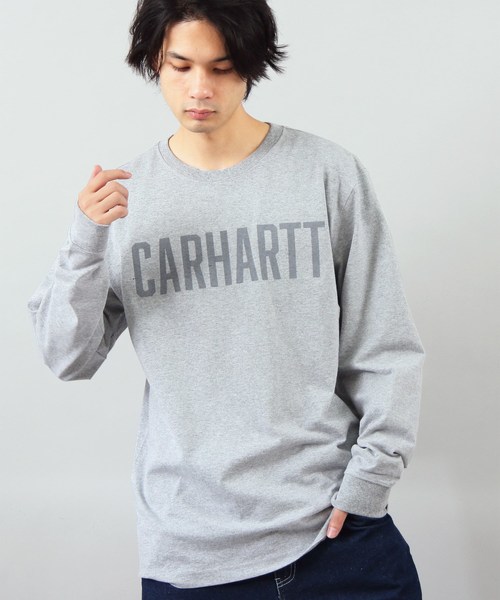 Carhartt(カーハート)の「Carhartt ロゴ長袖Tシャツ(Tシャツ/カットソー・メンズ・ヘザーグレー/グレー系その他/グリーン系その他/テラコッタ・SMALL/MEDIUM/LARGE)」の2枚目の写真