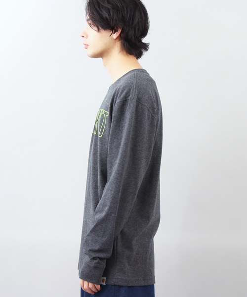 Carhartt(カーハート)の「Carhartt ロゴ長袖Tシャツ(Tシャツ/カットソー・メンズ・ヘザーグレー/グレー系その他/グリーン系その他/テラコッタ・SMALL/MEDIUM/LARGE)」の17枚目の写真