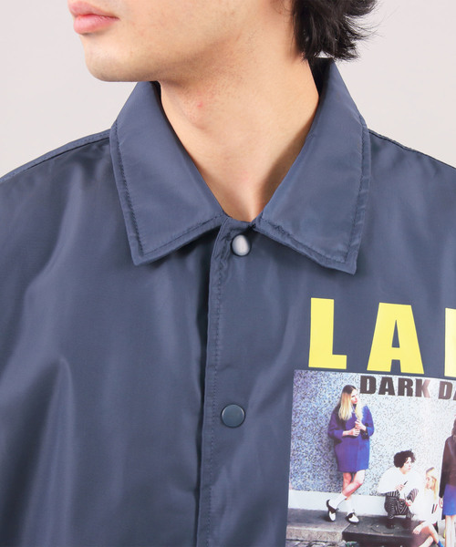 8(eight)(エイト)の「フォトコーチジャケット(ナイロンジャケット・メンズ・ブラック/ネイビー/ワイン・MEDIUM/LARGE)」の17枚目の写真