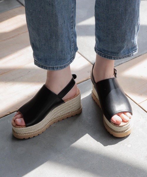 KOBE LETTUCE（コウベレタス）の「バックベルトジュートプラットフォームサンダル（サンダル・レディース・ホワイト/ブラック/ブラウン系その他/ベージュ系その他・LL/M/L/S）」の3枚目の写真