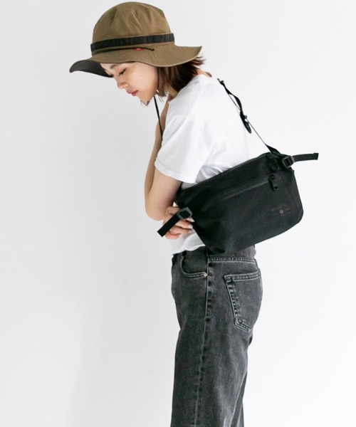 AS2OV（アッソブ）の「【AS2OV/アッソブ】 WATER PROOF CORDURA 305D FANNY PACK / ファニーパック ミニショルダー（ショルダーバッグ・メンズ・ブラック/カーキオリーブ・FREE）」の9枚目の写真