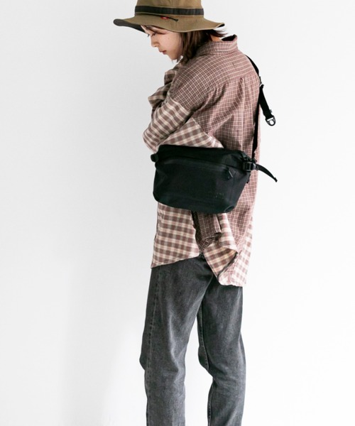 AS2OV（アッソブ）の「【AS2OV/アッソブ】 WATER PROOF CORDURA 305D FANNY PACK / ファニーパック ミニショルダー（ショルダーバッグ・メンズ・ブラック/カーキオリーブ・FREE）」の13枚目の写真