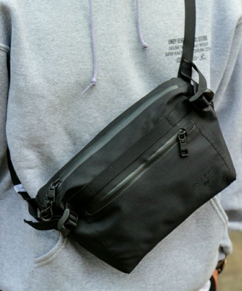 AS2OV（アッソブ）の「【AS2OV/アッソブ】 WATER PROOF CORDURA 305D FANNY PACK / ファニーパック ミニショルダー（ショルダーバッグ・メンズ・ブラック/カーキオリーブ・FREE）」の20枚目の写真