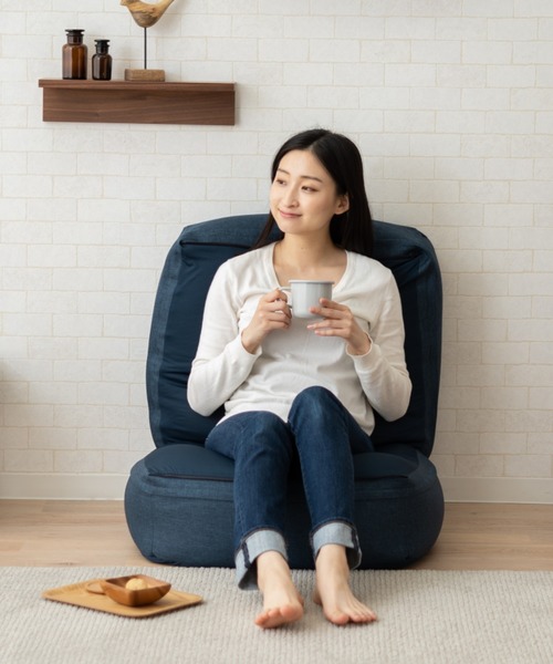 東京家具(トウキョウカグ)の「暮らしを良くする広がるビーズクッション/Mサイズ(クッション/クッションカバー・メンズ・グレー/ネイビー/グリーン・FREE)」の3枚目の写真