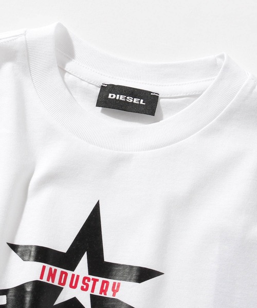 DIESEL（ディーゼル）の「DIESEL（ディーゼル）Kids & Junior 半袖Tシャツカットソー（Tシャツ/カットソー・キッズ・ホワイト/レッド系その他/レッド/ブラック・12Y/14Y/4Y/8Y/10Y/16Y/6Y）」の9枚目の写真