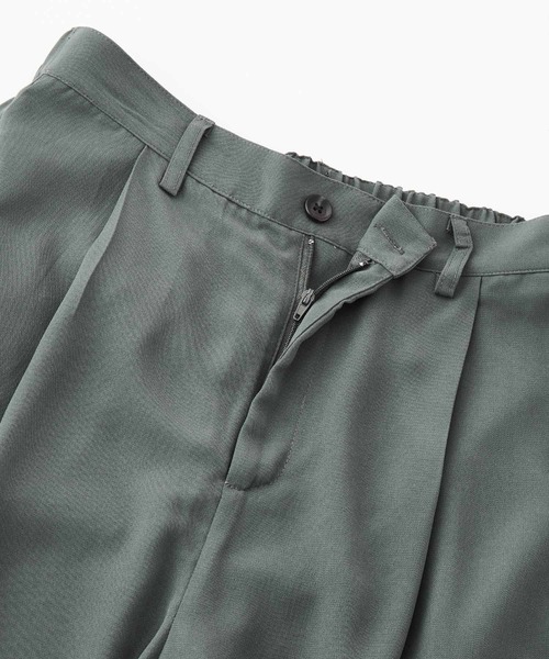 Kappa（カッパ）の「Kappa/カッパ 別注 ビッグポケットジップセットアップ レギュラーカラーシャツ (ジップアップ半袖シャツ＋タックワイドパンツ)（セットアップ・メンズ・ベージュ/チャコールグレー/アイボリー/サックスブルー/ブラック/ライラック・L/M）」の13枚目の写真