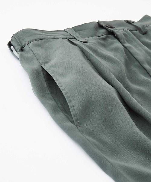 Kappa（カッパ）の「Kappa/カッパ 別注 ビッグポケットジップセットアップ レギュラーカラーシャツ (ジップアップ半袖シャツ＋タックワイドパンツ)（セットアップ・メンズ・ベージュ/チャコールグレー/アイボリー/サックスブルー/ブラック/ライラック・L/M）」の14枚目の写真