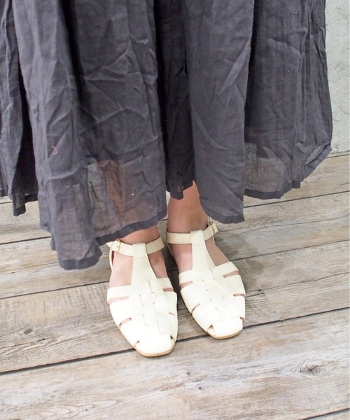 apres(アプレ)の「【LEZZA BOTANICA】グルカサンダル / apres(アプレ)(サンダル・レディース・ブラウン/アイボリー/ブラック・22.5cm/23.0cm/23.5cm/24.0cm/24.5cm)」の14枚目の写真