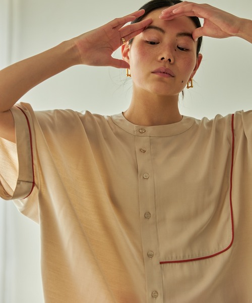 VACANCY（ヴァカンシー）の「パイピングハーフバンドカラーシャツ（シャツ/ブラウス・レディース・ベージュ/ライトグリーン・FREE）」の13枚目の写真