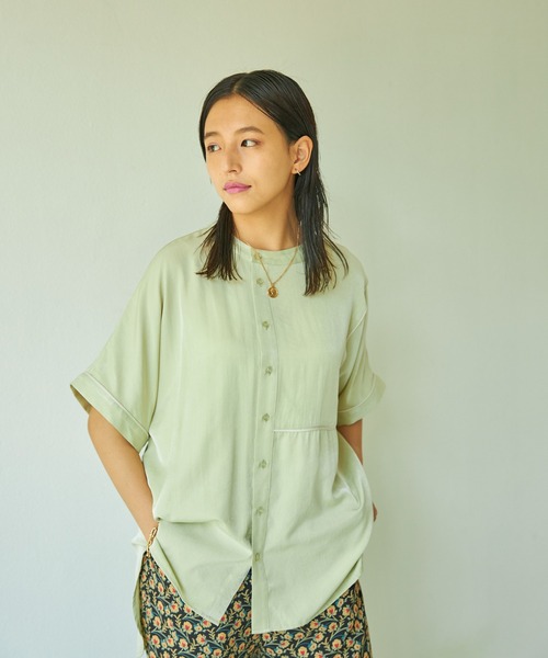 VACANCY（ヴァカンシー）の「パイピングハーフバンドカラーシャツ（シャツ/ブラウス・レディース・ベージュ/ライトグリーン・FREE）」の5枚目の写真