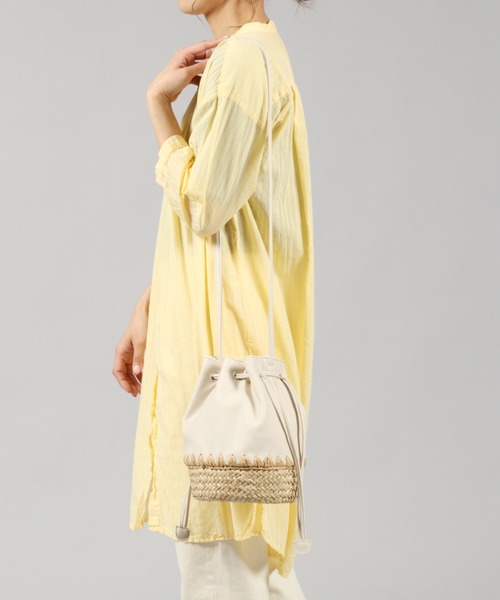 studio CLIP（スタディオクリップ）の「PUカゴコンビ巾着バッグ（かごバッグ・レディース・アイボリー/ブラック・FREE）」の10枚目の写真