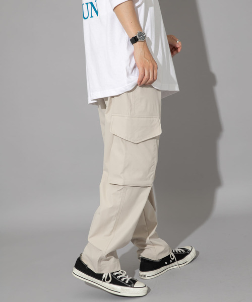 ITEMS URBANRESEARCH（アイテムズ アーバンリサーチ）の「ポリストレッチカーゴパンツ（その他パンツ・メンズ・ベージュ/ブラック/カーキ・LARGE/MEDIUM）」の7枚目の写真