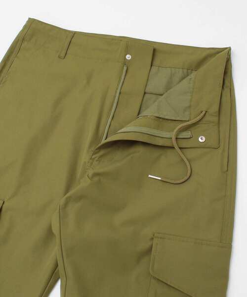 ITEMS URBANRESEARCH（アイテムズ アーバンリサーチ）の「ポリストレッチカーゴパンツ（その他パンツ・メンズ・ベージュ/ブラック/カーキ・LARGE/MEDIUM）」の14枚目の写真