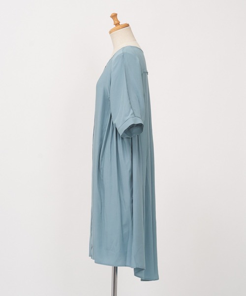 AS KNOW AS de base（アズノゥアズドゥバズ）の「トロミ切り替えワンピース（チュニック・レディース・ブラック/ライトグレー/サックスブルー・FREE）」の4枚目の写真