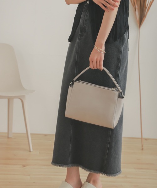 SENSE OF PLACE by URBAN RESEARCH（センスオブプレイスバイアーバンリサーチ）の「2WAYアオリポケットミニショルダーバッグ（ショルダーバッグ・レディース・ライトベージュ/ブラック/ライトブルー・ONE）」の3枚目の写真