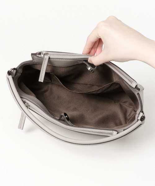 SENSE OF PLACE by URBAN RESEARCH（センスオブプレイスバイアーバンリサーチ）の「2WAYアオリポケットミニショルダーバッグ（ショルダーバッグ・レディース・ライトベージュ/ブラック/ライトブルー・ONE）」の5枚目の写真