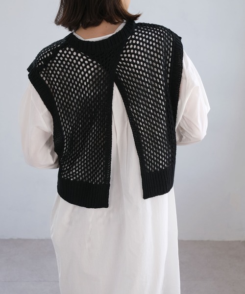 ＡＮＤＪ（アンドジェイ）の「2WAY透かし編みリネンタッチニットベスト（ベスト・レディース・グリーン/マスタード/ブラック/アイボリー・M）」の3枚目の写真