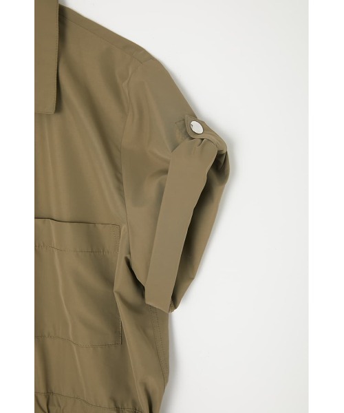 MOUSSY(マウジー)の「TAFFETA ジャンプスーツ(つなぎ/オールインワン・レディース・ライトカーキ/ダークネイビー・1/2)」の6枚目の写真