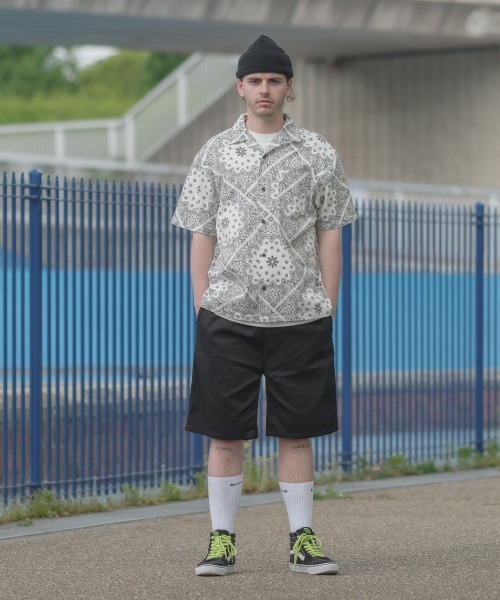 SIDEWAY STANCE（サイドウェイスタンス）の「【SIDEWAY STANCE】 ペイズリーバンダナ柄 ＆ デニム 半袖 オープンカラーシャツ セットアップ対応（シャツ/ブラウス・メンズ・ブラック/カーキ/ベージュ/ネイビー/ホワイト・LARGE/MEDIUM/X-LARGE）」の8枚目の写真