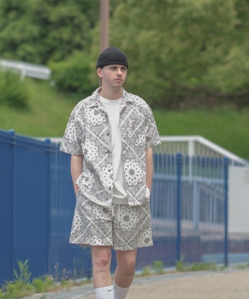 SIDEWAY STANCE（サイドウェイスタンス）の「【SIDEWAY STANCE】 ペイズリーバンダナ柄 ＆ デニム 半袖 オープンカラーシャツ セットアップ対応（シャツ/ブラウス・メンズ・ブラック/カーキ/ベージュ/ネイビー/ホワイト・LARGE/MEDIUM/X-LARGE）」の10枚目の写真