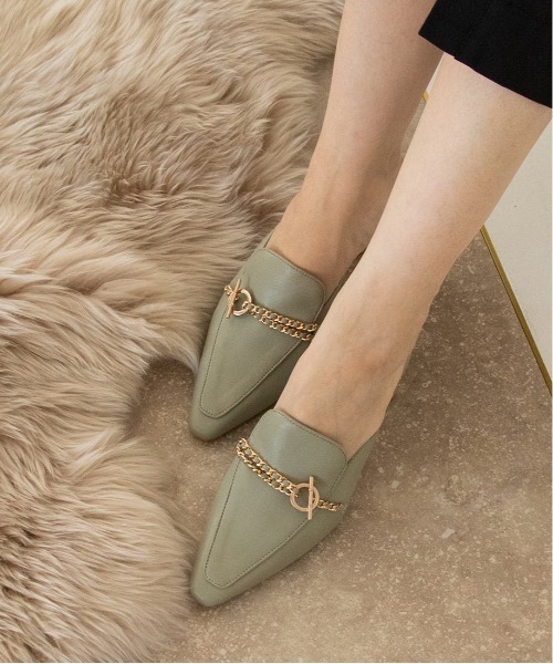 RANDA（ランダ）の「ヒールデザインチェーンミュールパンプス（パンプス・レディース・ダークブラウン/グリーン/クリーム・LL/M/L/S）」の14枚目の写真