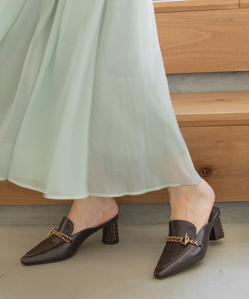RANDA（ランダ）の「ヒールデザインチェーンミュールパンプス（パンプス・レディース・ダークブラウン/グリーン/クリーム・LL/M/L/S）」の22枚目の写真
