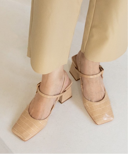 RANDA（ランダ）の「ワイドスクエアトゥバックストラップパンプス（パンプス・レディース・ベージュ/ブラウン/グレイッシュベージュ・LL/M/L/S）」の13枚目の写真