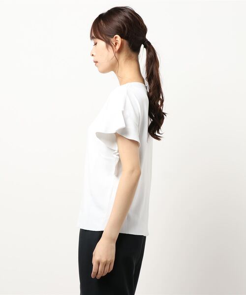 Te chichi(テチチ)の「フレアスリーブニットプルオーバー(ニット/セーター・レディース・ブラック/オフホワイト/グリーン・フリ-)」の4枚目の写真