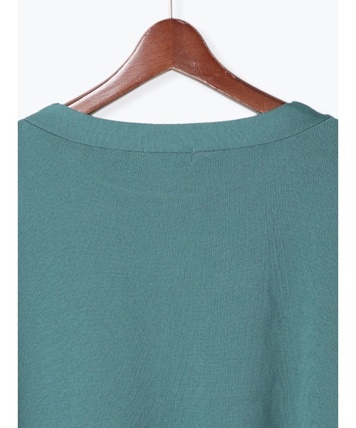 Te chichi(テチチ)の「フレアスリーブニットプルオーバー(ニット/セーター・レディース・ブラック/オフホワイト/グリーン・フリ-)」の13枚目の写真