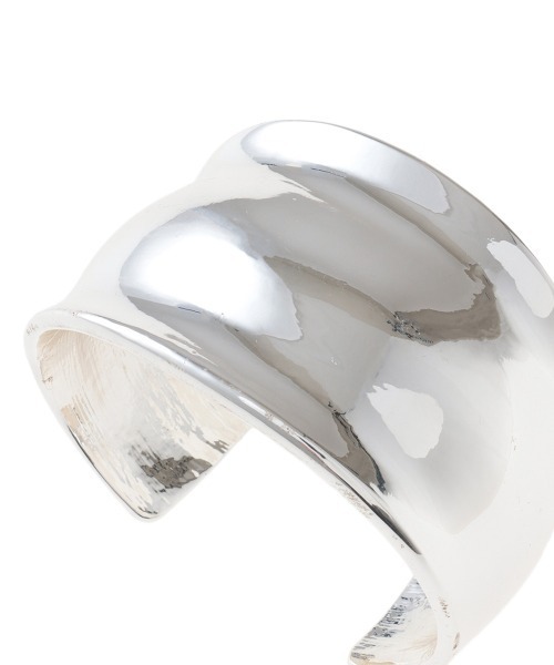 CLANE(クラネ)の「VOLUME BANGLE(バングル/リストバンド・レディース・シルバー・FREE)」の4枚目の写真