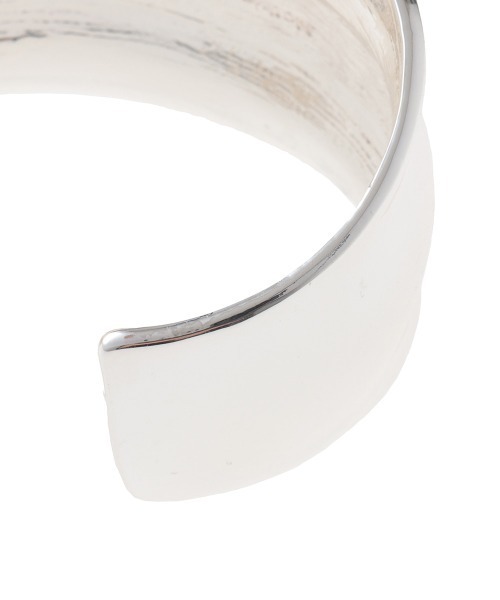 CLANE(クラネ)の「VOLUME BANGLE(バングル/リストバンド・レディース・シルバー・FREE)」の3枚目の写真
