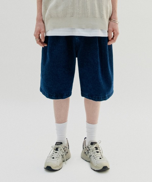 VIVASTUDIO（ビバスタジオ）の「TWO TUCK DENIM SHORTS（デニムパンツ・メンズ・ホワイト/ネイビー・MEDIUM/LARGE）」の2枚目の写真
