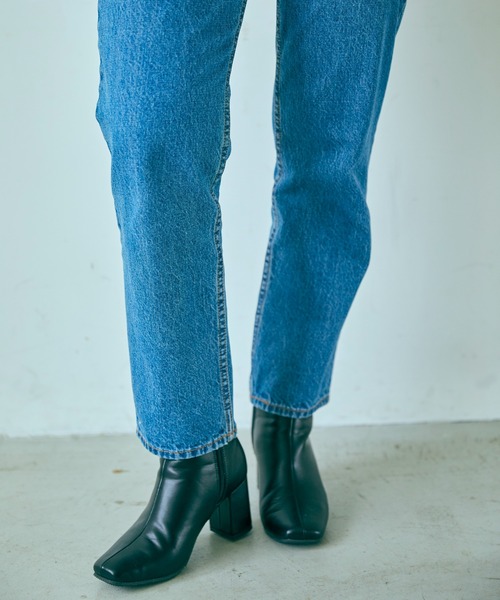 ANGIE(アンジー)の「ハイウエストスリムテーパードデニムパンツ(デニムパンツ・レディース・ブラック/ネイビー/ブルー・SMALL/MEDIUM/LARGE)」の15枚目の写真