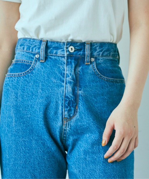 ANGIE(アンジー)の「ハイウエストスリムテーパードデニムパンツ(デニムパンツ・レディース・ブラック/ネイビー/ブルー・SMALL/MEDIUM/LARGE)」の11枚目の写真