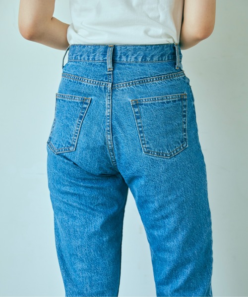 ANGIE(アンジー)の「ハイウエストスリムテーパードデニムパンツ(デニムパンツ・レディース・ブラック/ネイビー/ブルー・SMALL/MEDIUM/LARGE)」の18枚目の写真