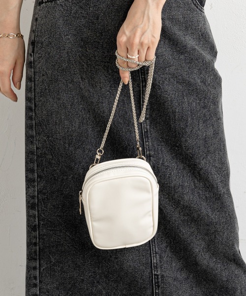 prose verse(プロズヴェール)の「チェーンショルダーミニポシェット(ショルダーバッグ・レディース・オフホワイト/ブラック/ブラウン・フリ-)」の11枚目の写真