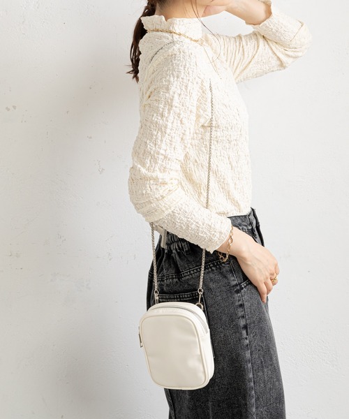 prose verse(プロズヴェール)の「チェーンショルダーミニポシェット(ショルダーバッグ・レディース・オフホワイト/ブラック/ブラウン・フリ-)」の12枚目の写真