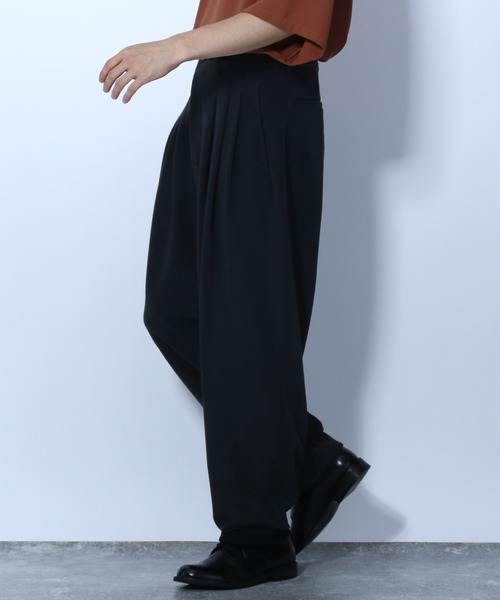 HARE(ハレ)の「プリーツテーパードパンツ(HARE)(その他パンツ・メンズ・ブラウン/ブラック・MEDIUM/SMALL)」の11枚目の写真