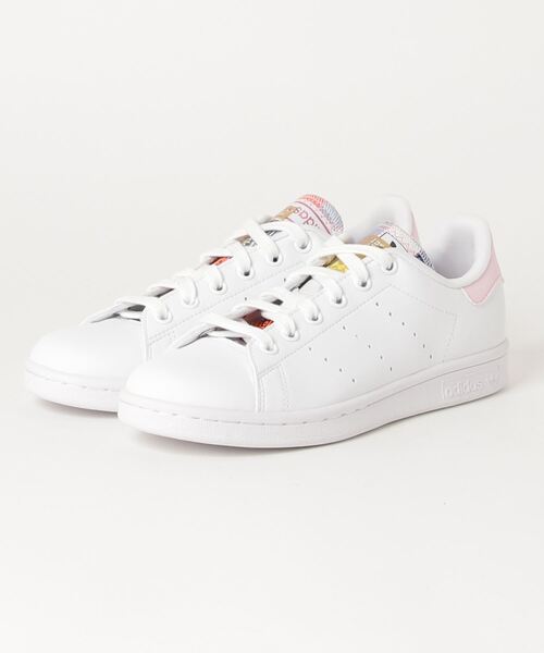 adidas（アディダス）の「スタンスミス [STAN SMITH] アディダスオリジナルス（スニーカー・レディース・ホワイト×ピンク/ホワイト系その他・22.5cm/24.5cm/26.5cm/22.0cm/24.0cm/26.0cm/28.0cm/25.0cm/27.0cm/23.5cm/25.5cm/27.5cm/23.0cm）」の9枚目の写真