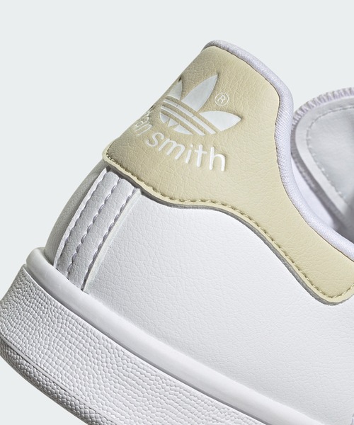 adidas（アディダス）の「スタンスミス [STAN SMITH] アディダスオリジナルス（スニーカー・レディース・ホワイト×ピンク/ホワイト系その他・22.5cm/24.5cm/26.5cm/22.0cm/24.0cm/26.0cm/28.0cm/25.0cm/27.0cm/23.5cm/25.5cm/27.5cm/23.0cm）」の11枚目の写真