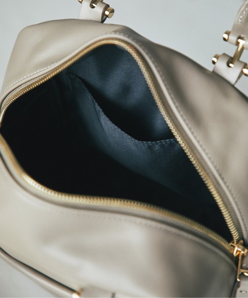 RIVE DROITE（リヴドロワ）の「デイリー使いが叶うシンプルバッグ　レザースクエアミニボストン（ボストンバッグ・レディース・ブラック/グレー系その他・FREE）」の14枚目の写真