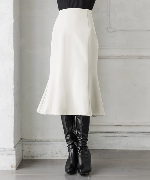 Julia Boutique（ジュリアブティック）の「ミディアム丈チューリップスカート/21536（スカート・レディース・ピンク/ベージュ/ブルー/ベージュ系/ブラック/グリーン系/オレンジ/ホワイト・MEDIUM）」の2枚目の写真