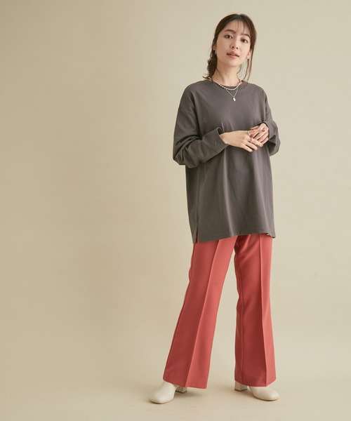 VIS(ビス)の「綿100%。トレンドに左右されないベーシック無地ロングTシャツ(Tシャツ/カットソー・レディース・ブラウン/オフホワイト/スミクロ・FREE)」の11枚目の写真