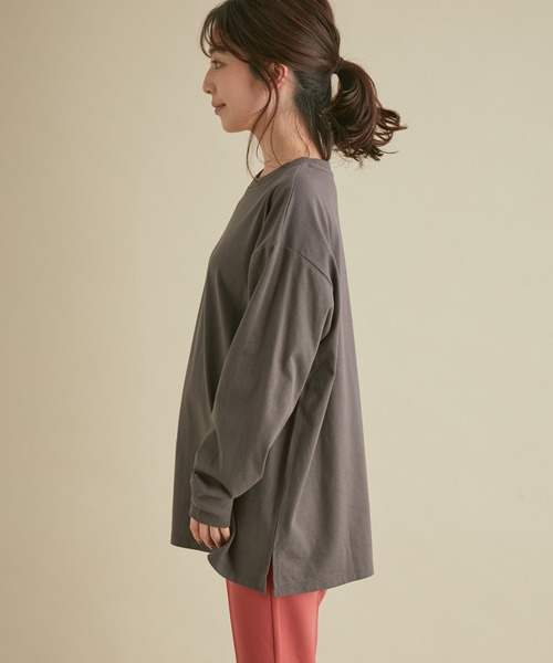 VIS(ビス)の「綿100%。トレンドに左右されないベーシック無地ロングTシャツ(Tシャツ/カットソー・レディース・ブラウン/オフホワイト/スミクロ・FREE)」の5枚目の写真